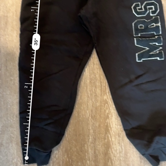 Gently used Judith March Mrs. Sweatpants - Picture 3 of 8